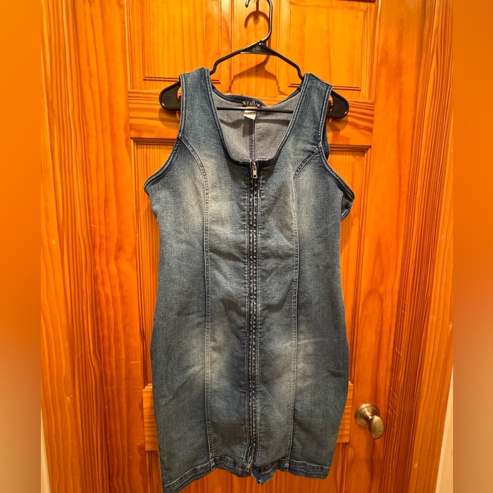 VENUS Blue Denim Mini Dress with Zipper Size 16 with stretch